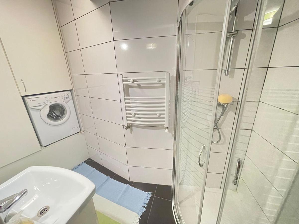 Your Apart Saska Kepa Warsaw Exterior photo